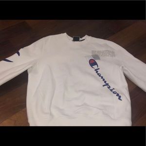Champion Crew Necks :)
